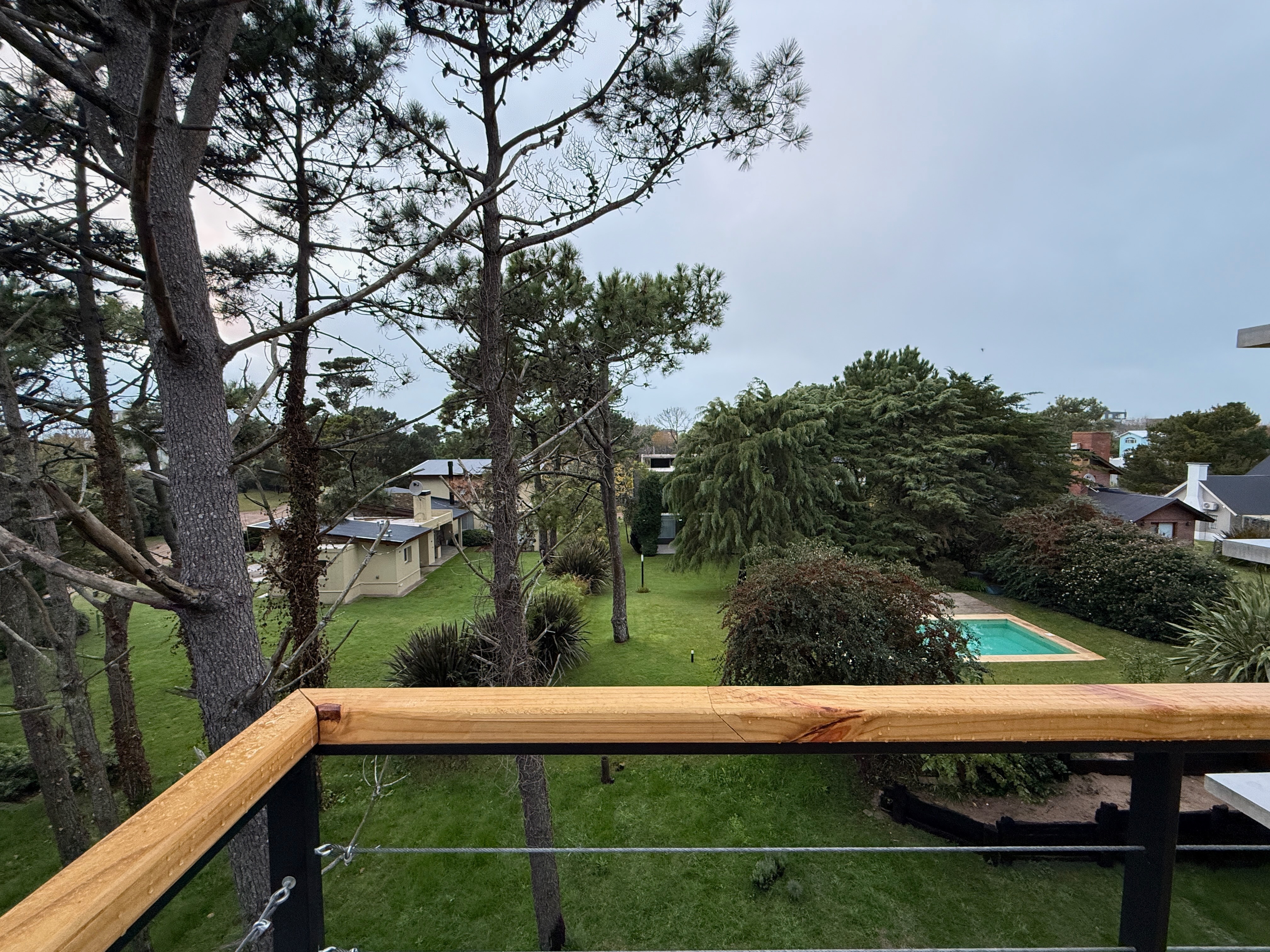Alojamiento premium IL BUCO en Cariló - terraza con vista panorámica