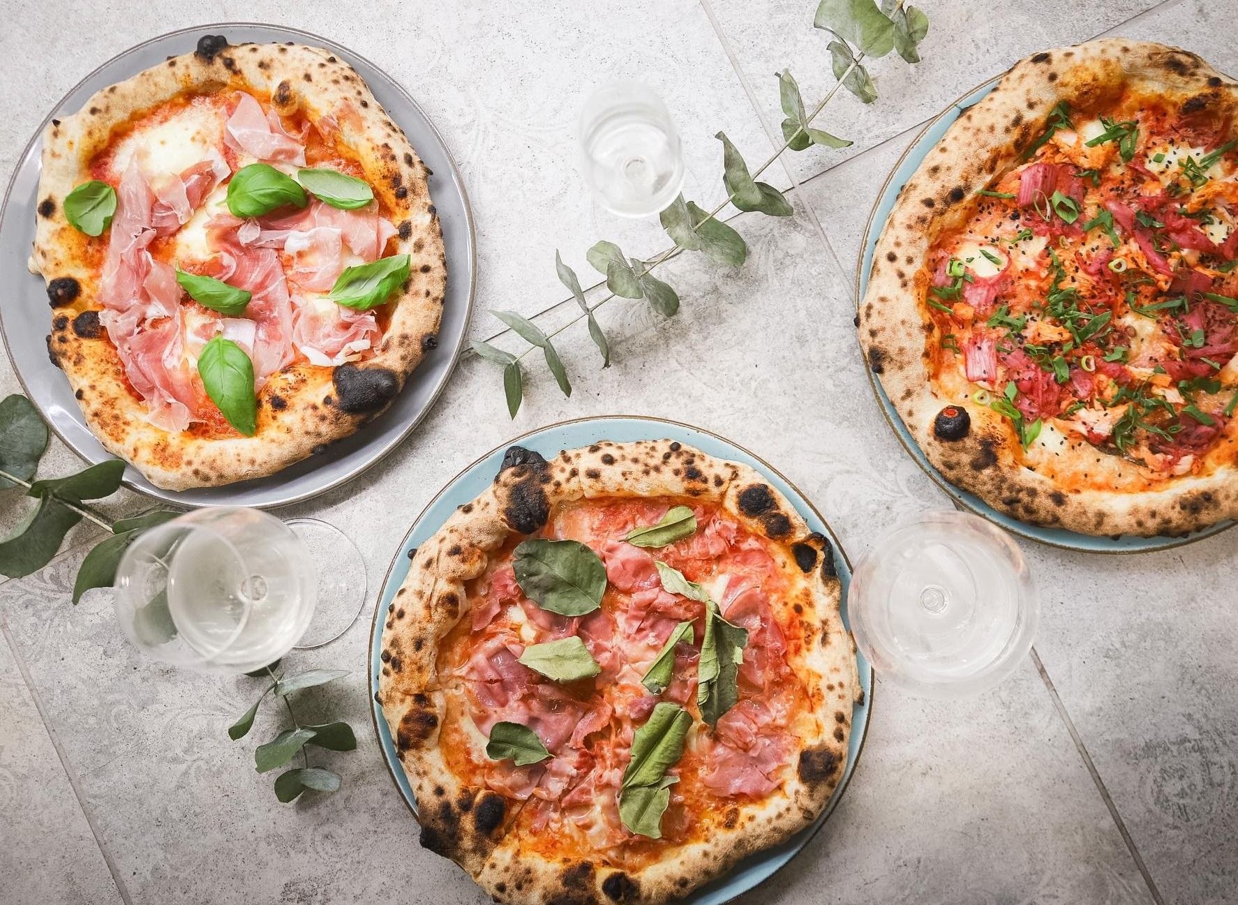 Il Gatto Nero pizzería napolitana en Cariló